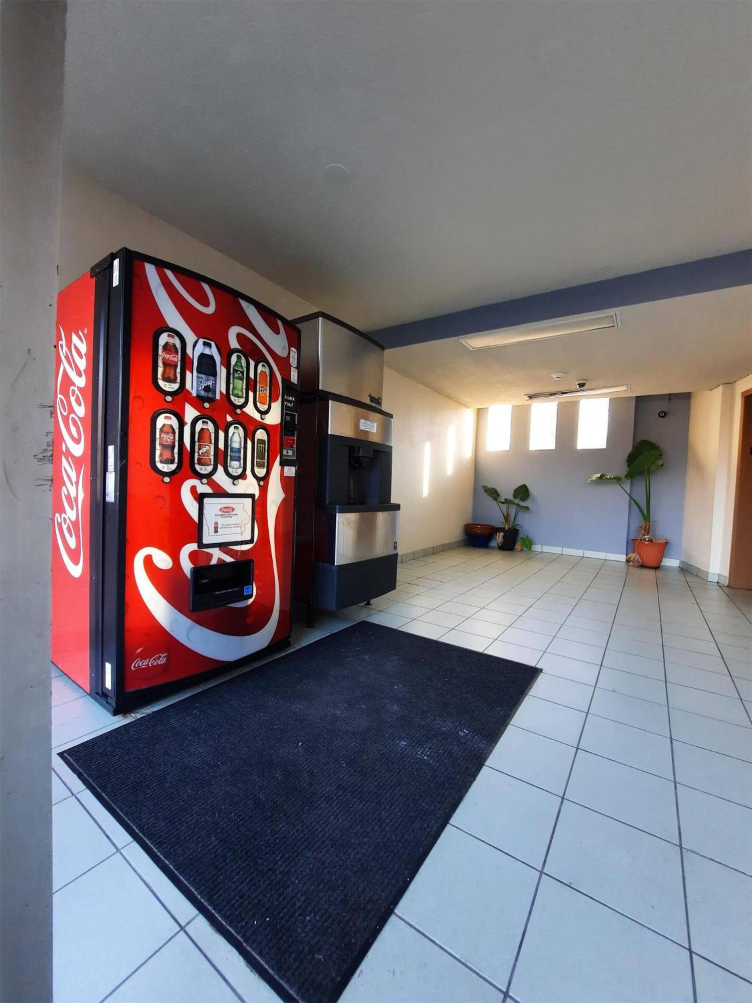 Americas Best Value Inn Moline Exteriör bild